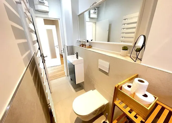 60qm - 2 - Free Parking - - Mallibase Apartment
